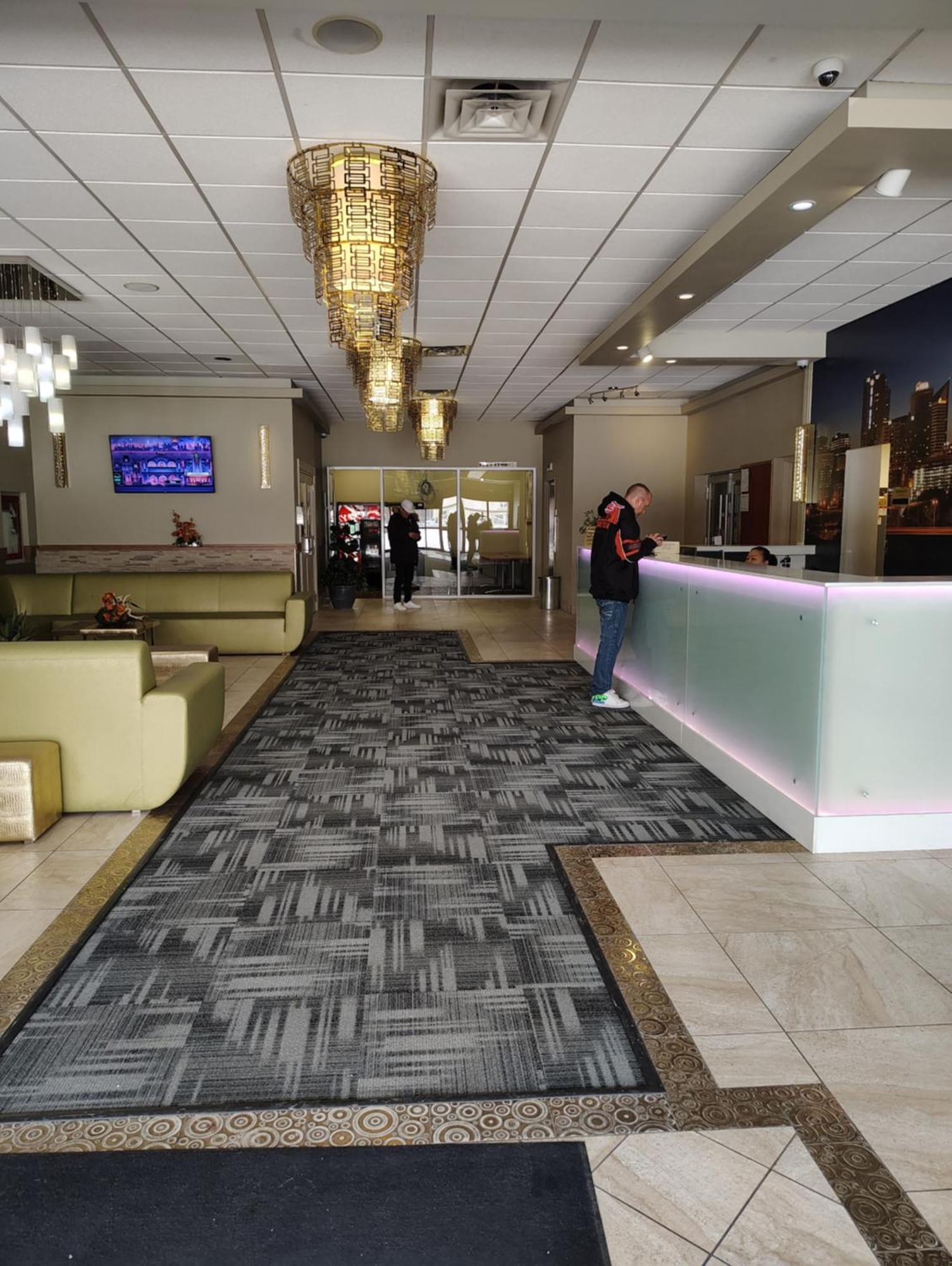 The 3* Edmonton